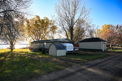 11554 Waldos Beach Rd, Rosholt, SD 57260 - photo 3