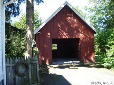 Parking Lot/Garage