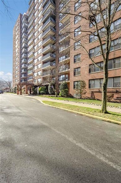 225 St Pauls Ave unit 6C, Jersey City, NJ 07306 - photo 4