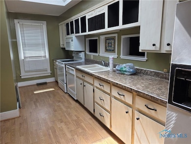 234 W Chestnut St, Wauseon, OH 43567 - photo 6