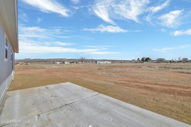 25325 N Mitchell Rd, Paulden, AZ 86334 - photo 4