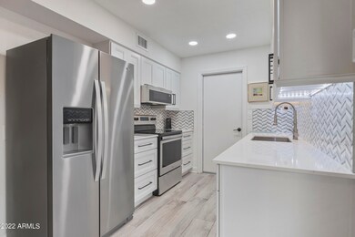 10507 W Wheatridge Dr unit 38B, Sun City, AZ 85373 - photo 3