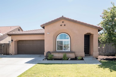 2778 N Dee Ann Ave, Fresno, CA 93727 - photo 2