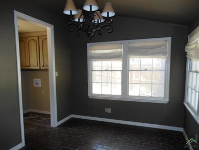 3209 Lynwood Dr, Tyler, TX 75701 - photo 6