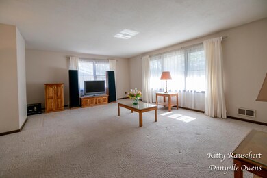 4570 E Porter-22
