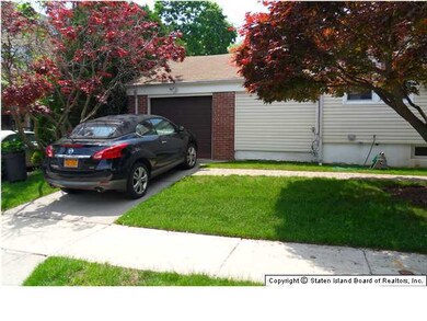 200 Otis Ave, Staten Island, NY 10306 - photo 2