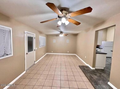 1014-e-ingram-st-mesa-3bd-2-bath-enclose