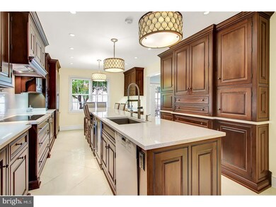 310 Lynne Ave, Reading, PA 19610 - photo 6