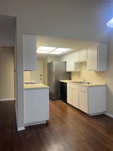 11429 Ptarmigan Dr unit B, Austin, TX 78758 - photo 2