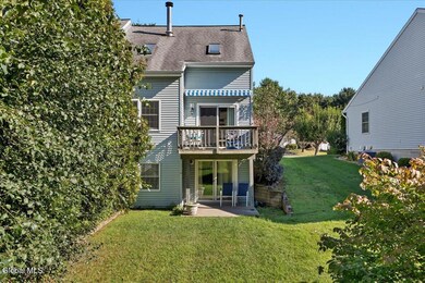 7048 Suzanne Ln, Schenectady, NY 12303 - photo 4