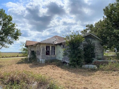 1817 County Road 310a, Cleburne, TX 76031 - photo 4