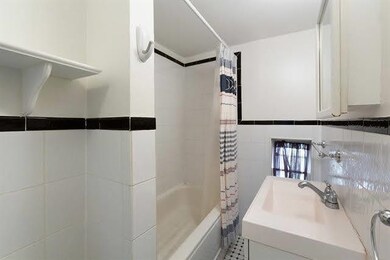 202 Shippen St unit 3, Weehawken, NJ 07086 - photo 5