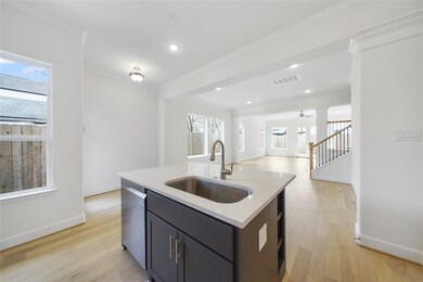 344 W 26th St, Houston, TX 77008 - photo 5