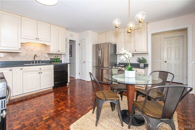 Set off with beautiful cherry parquet floors, the