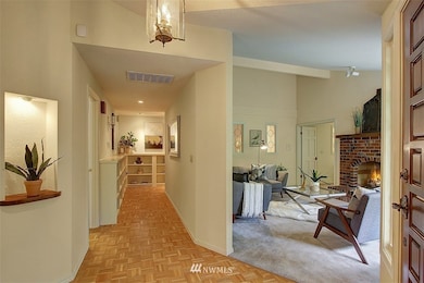 17836 Talbot Rd, Edmonds, WA 98026 - photo 3