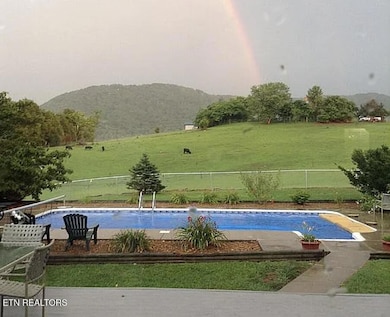 9228 Washington Pike, Corryton, TN 37721 - photo 2