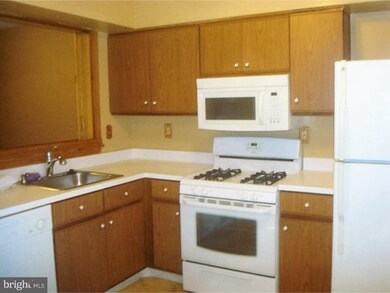 146 Covered Bridge Ct unit 146, Sewell, NJ 08080 - photo 5