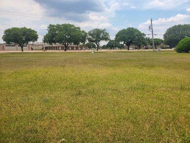 4512 Woodway Ave, Rosenberg, TX 77471 - photo 2