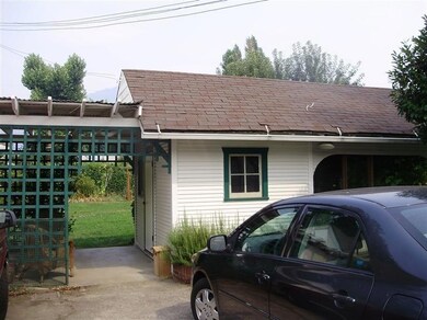 1071 Grandview Ave, Grants Pass, OR 97527 - photo 2