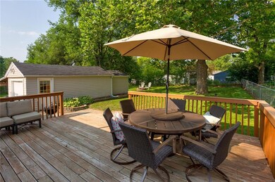 1622 57th Place, Des Moines, IA 50310 - photo 6