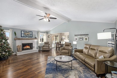 37815 Streamview Dr, Sterling Heights, MI 48312 - photo 2