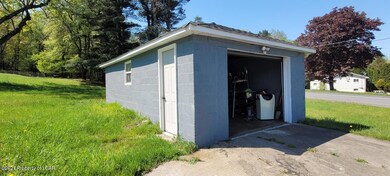 2 Ashmore Rd, Hazle Township, PA 18201 - photo 5