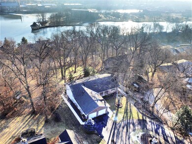 336 N Batavia Ave, Batavia, IL 60510 - photo 2