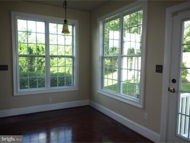 514 Marian Ct, Conshohocken, PA 19428 - photo 6