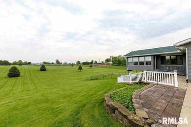 6015 Wisconsin Ave, Davenport, IA 52806 - photo 2