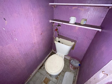 1806 Davis Cir, Charleston, WV 25387 - photo 6