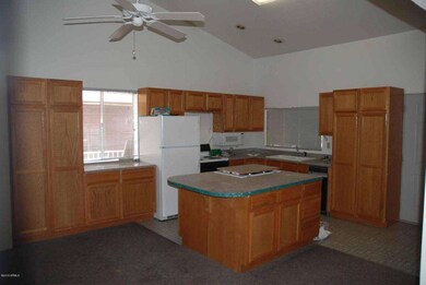 04Kitchen1