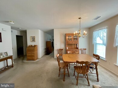 1531 Foresman Dr unit 129, Pottstown, PA 19464 - photo 6