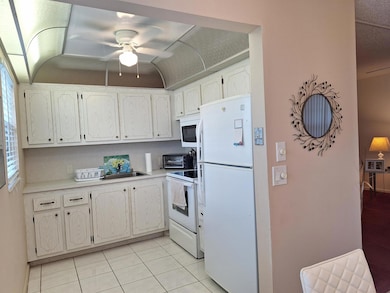 53 Brighton B, Boca Raton, FL 33434 - photo 3