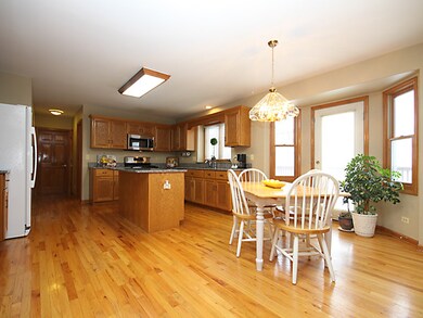 2107 High Meadow Rd, Naperville, IL 60564 - photo 5