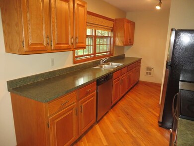 1 Adams Ct unit A, South Deerfield, MA 01373 - photo 3
