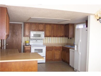 1532 Charles Owens Dr, El Paso, TX 79936 - photo 4