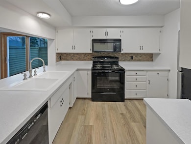 1410 Granada Trail N, Saint Paul, MN 55128 - photo 2