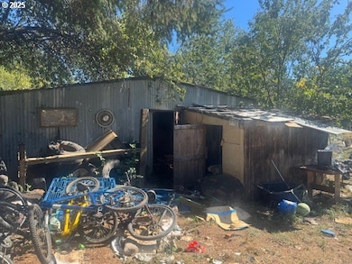 52490 NW Scofield Rd, Buxton, OR 97109 - photo 6