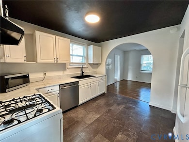 910 Forest View Dr, Richmond, VA 23225 - photo 3