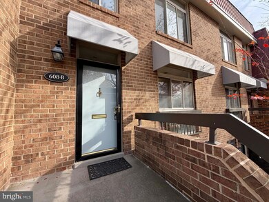 608 15th St S unit 2, Arlington, VA 22202 - photo 3