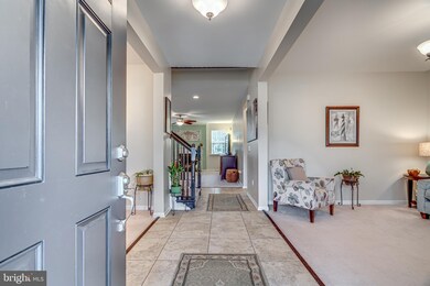 18698 Pier Trail Dr, Triangle, VA 22172 - photo 2