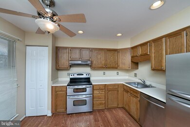 22 Hunting Horn Cir, Reisterstown, MD 21136 - photo 4