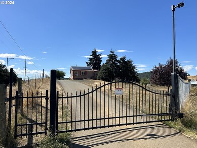 5480 Nonpareil Rd, Sutherlin, OR 97479 - photo 3