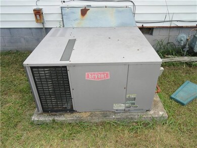 213 Edgemont Dr, Shelbyville, TN 37160 - photo 4