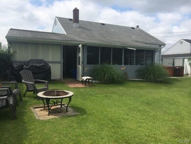 1534 Greenview Dr, Bethlehem, PA 18018 - photo 5