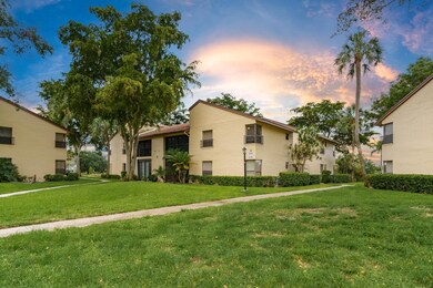 3767 Cocoplum Cir unit 3572, Coconut Creek, FL 33063 - photo 4