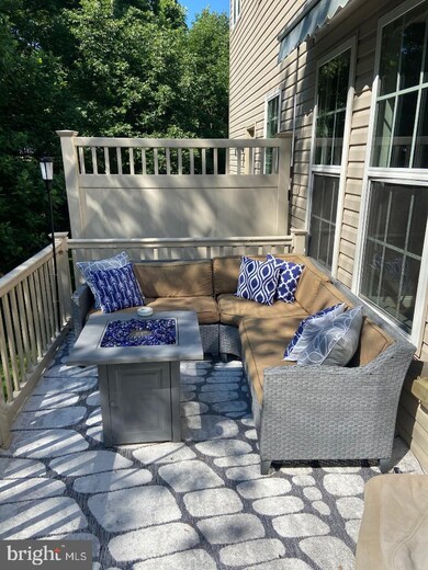 9138 Marlove Oaks Ln, Owings Mills, MD 21117 - photo 7