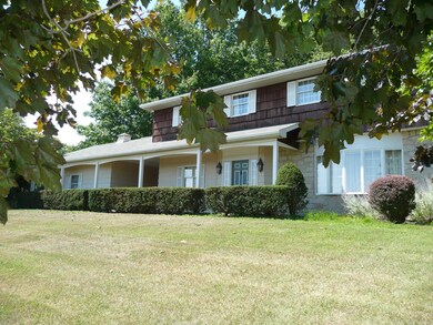 1005 Skyview Dr, Milton, PA 17847 - photo 2