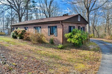 200 Azalea Woods Dr unit 5, 6, & 7, Hendersonville, NC 28792 - photo 2