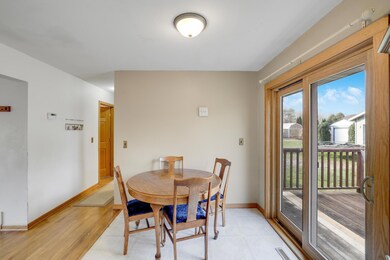 2300 Thorndale Ave, New Brighton, MN 55112 - photo 4